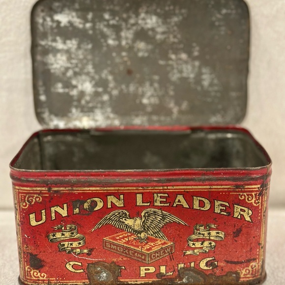 Union Leader Cut Plug Tobacco Tin 
Year 1915 - Picture 3 of 7